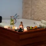 Отель Melisa Boutique & *